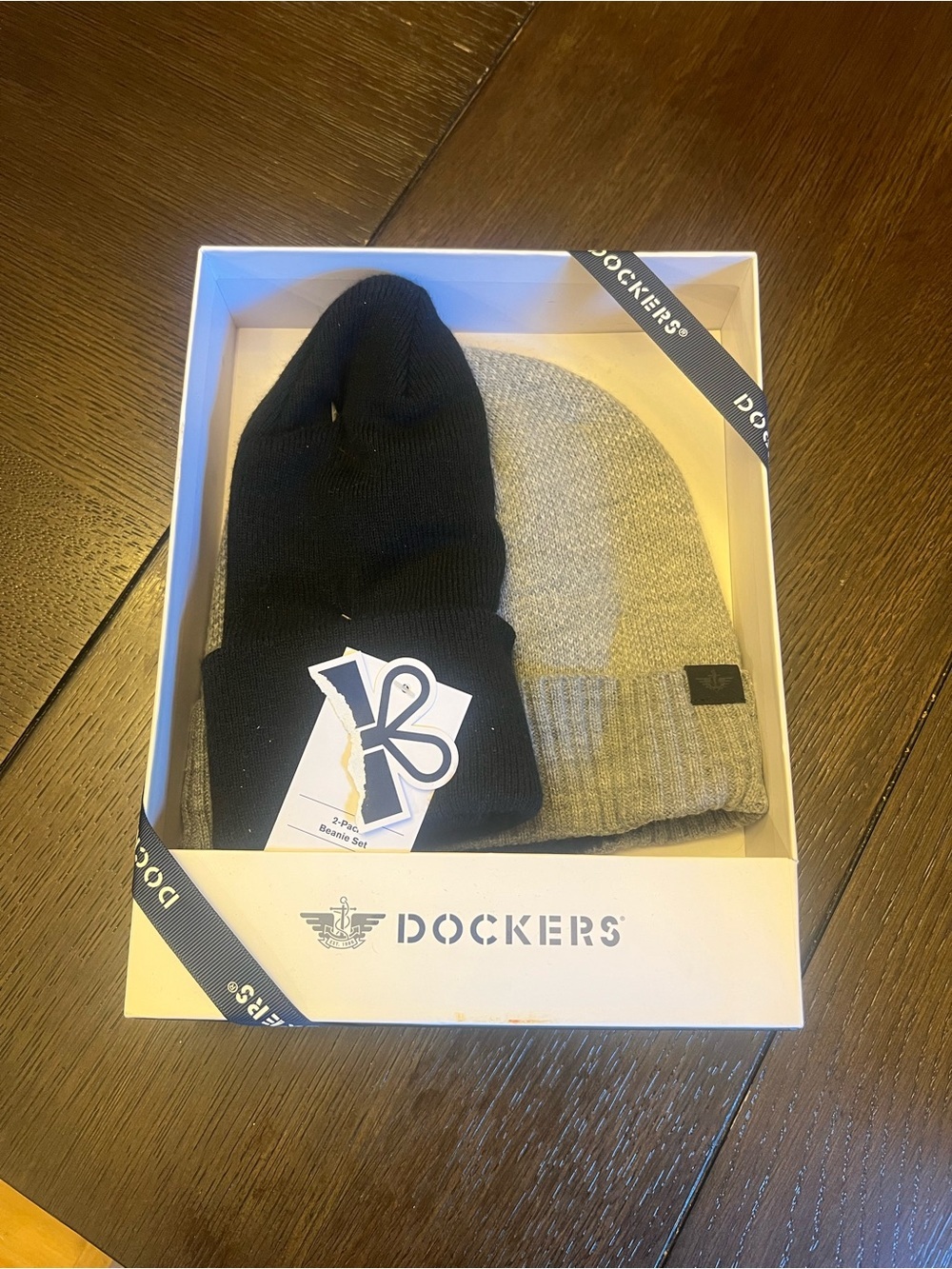 Dockers Men's Black and Gray Beanie 2-Pack Gift Set NWT